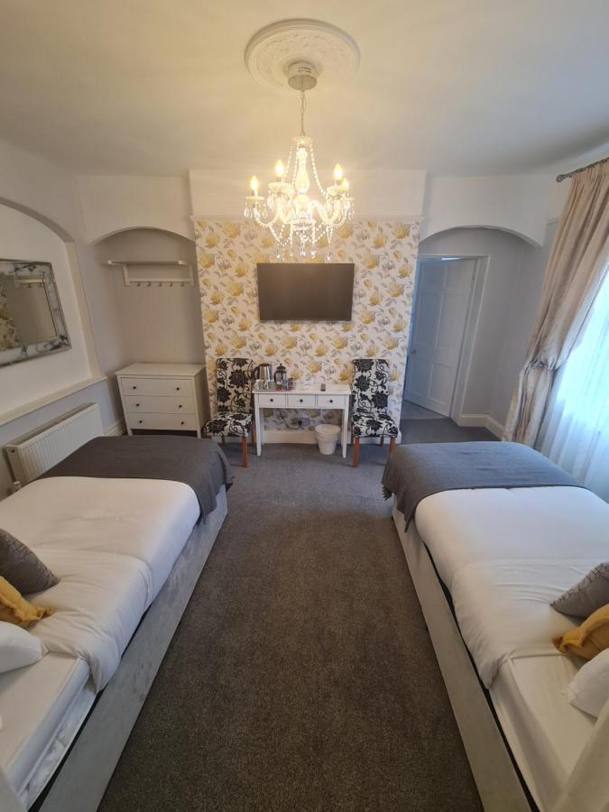 Beaufort Lodge - Central Location & Free Parking Taunton Dış mekan fotoğraf