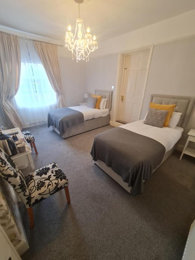 Beaufort Lodge - Central Location & Free Parking Taunton Dış mekan fotoğraf
